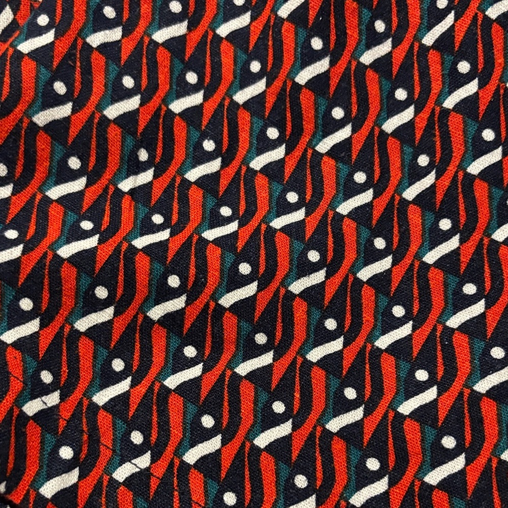 NEW Black and Red Patterned Men's Shirt by Shaquille O’Neal - Picture 3 of 8